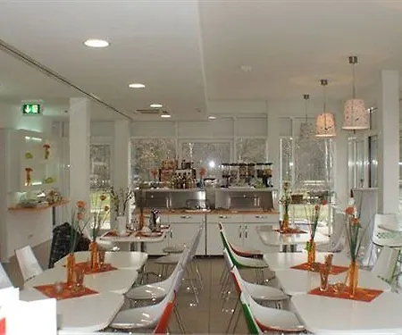 Hotel Aviva 3*